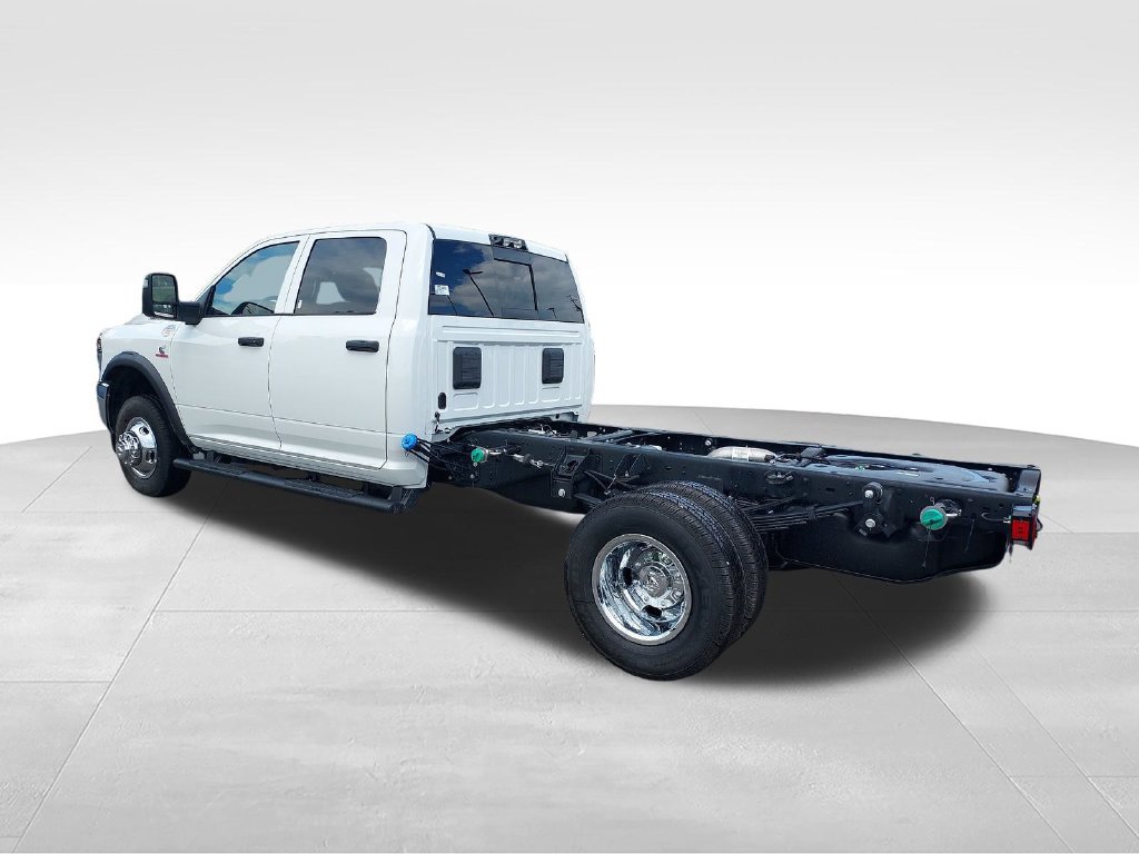 New 2026 RAM 3500 Tradesman AWD/4WD image 3
