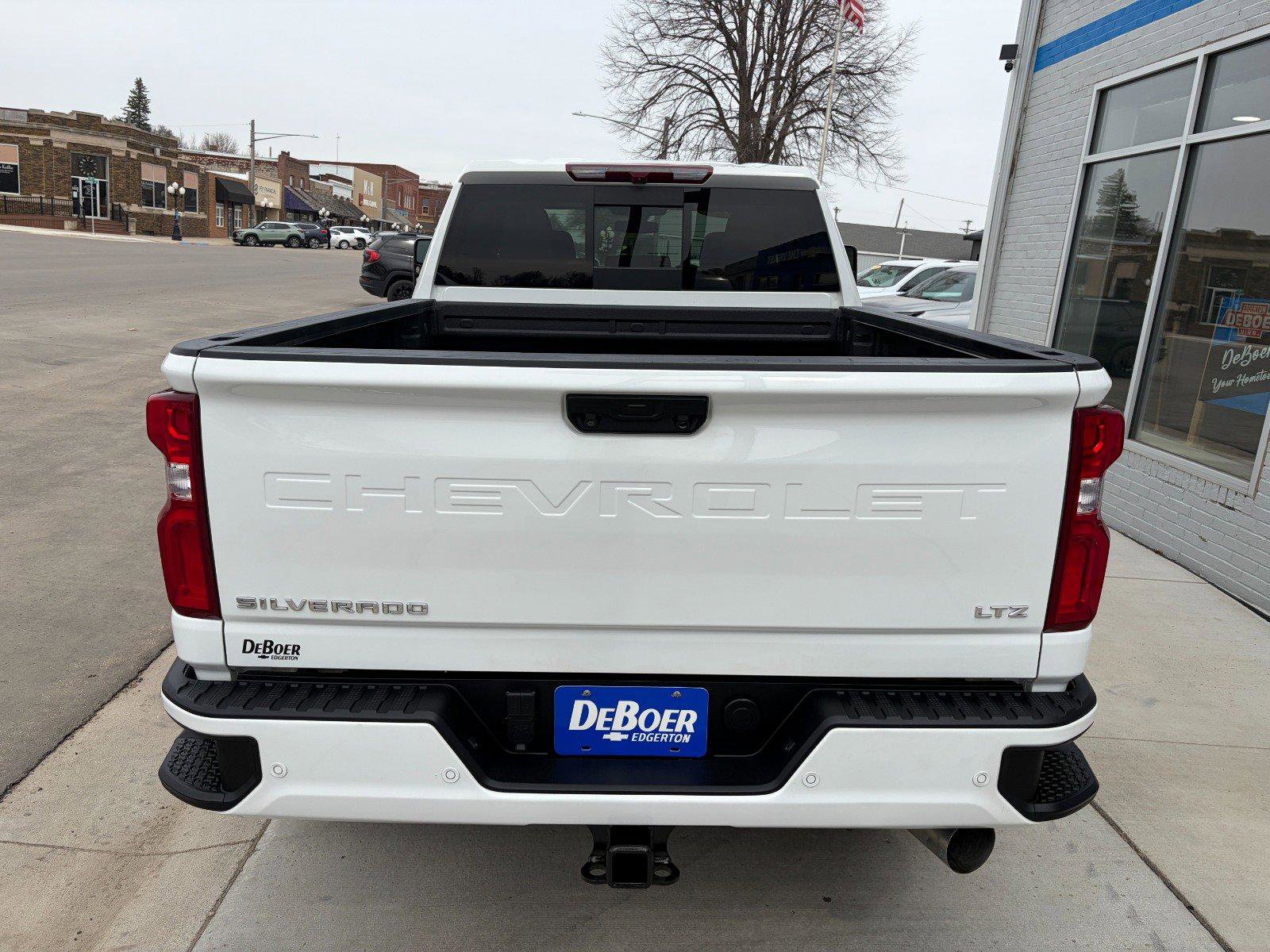 Used 2023 Chevrolet Silverado 2500 LTZ w/ Z71 Chrome Sport Edition image 4
