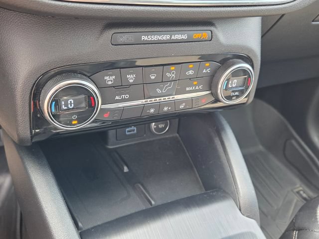 Used 2021 Ford Escape Titanium w/ Titanium Elite Package AWD/4WD image 22