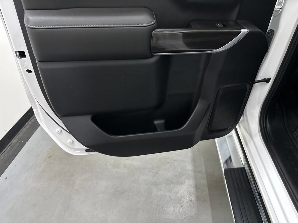 Used 2019 Chevrolet Silverado 1500 LTZ w/ LTZ Premium Package AWD/4WD image 53