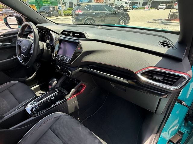 Used 2021 Chevrolet TrailBlazer RS w/ Sun and Liftgate Package FWD image 19