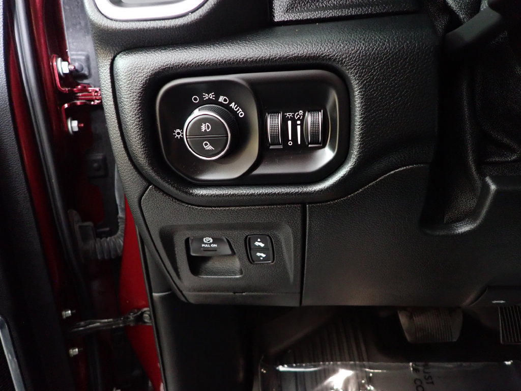 Used 2021 RAM 1500 Laramie AWD/4WD image 23