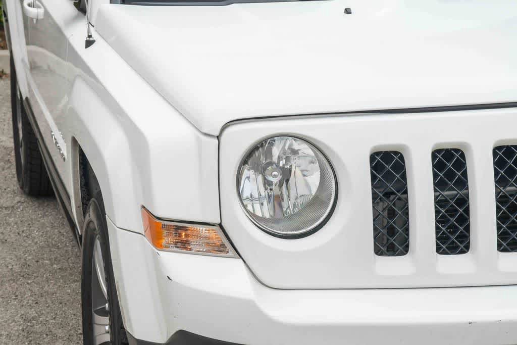 Used 2016 Jeep Patriot High Altitude FWD image 4