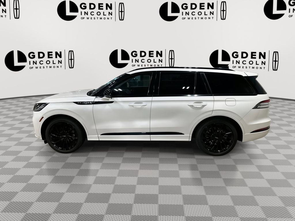 Used 2025 Lincoln Aviator Reserve w/ Luxury Package RWD image 5