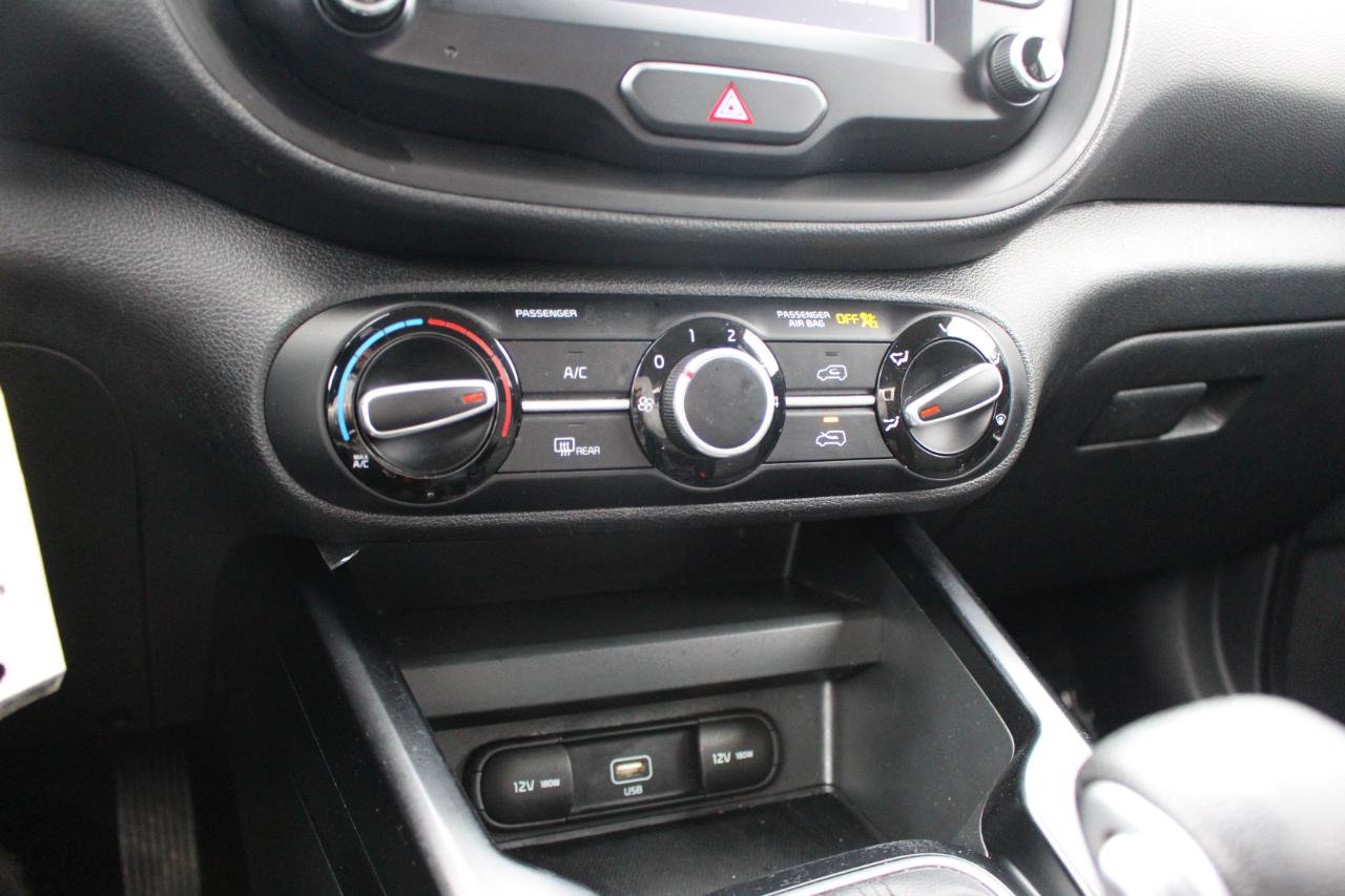 Used 2021 Kia Soul LX image 23