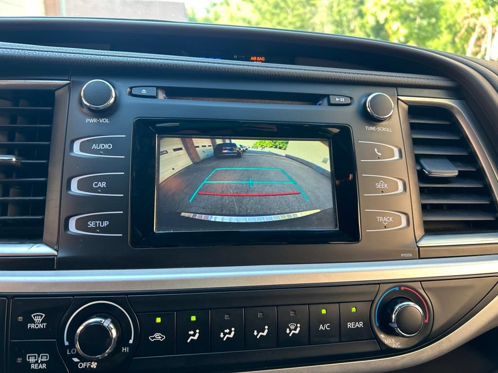 Used 2018 Toyota Highlander LE w/ Protection Package #3 AWD/4WD image 20