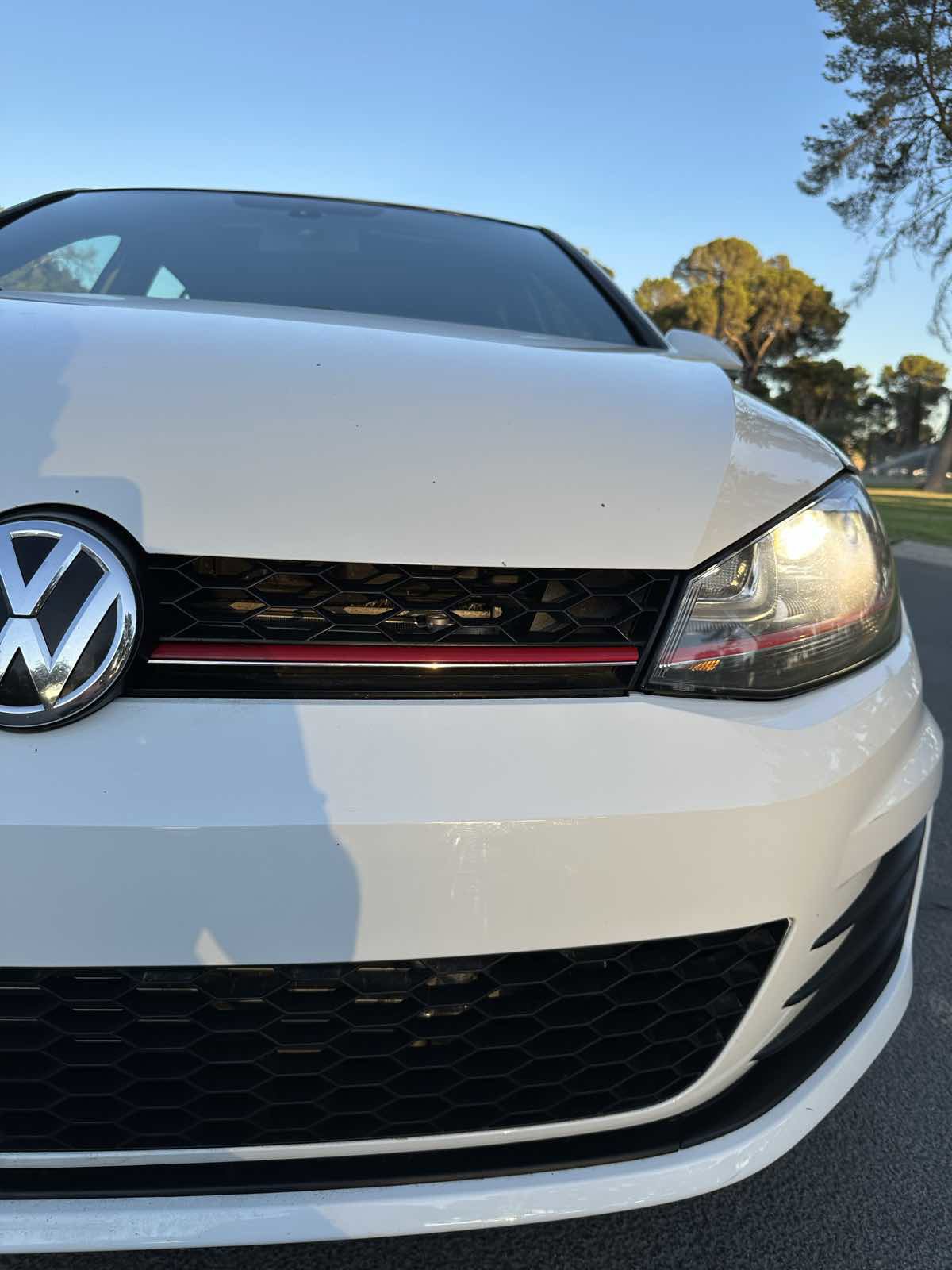 Used 2016 Volkswagen GTI SE w/ Lighting Package (SEL) FWD image 14