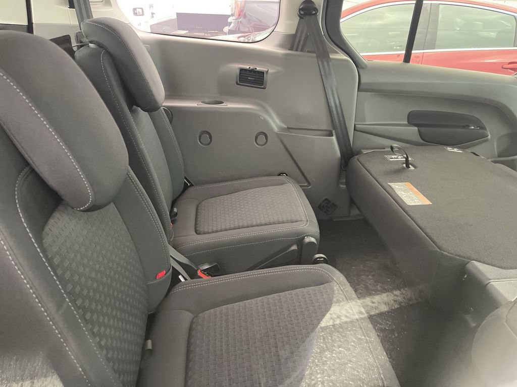 Used 2023 Ford Transit Connect XLT FWD image 10