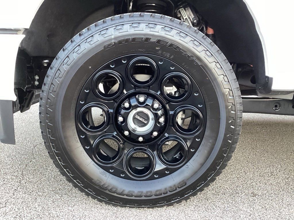 New 2026 Ford F250 Lariat w/ Black Appearance Package image 17
