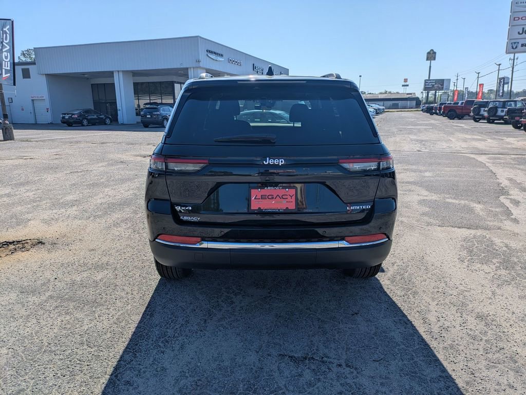Used 2025 Jeep Grand Cherokee Limited image 4