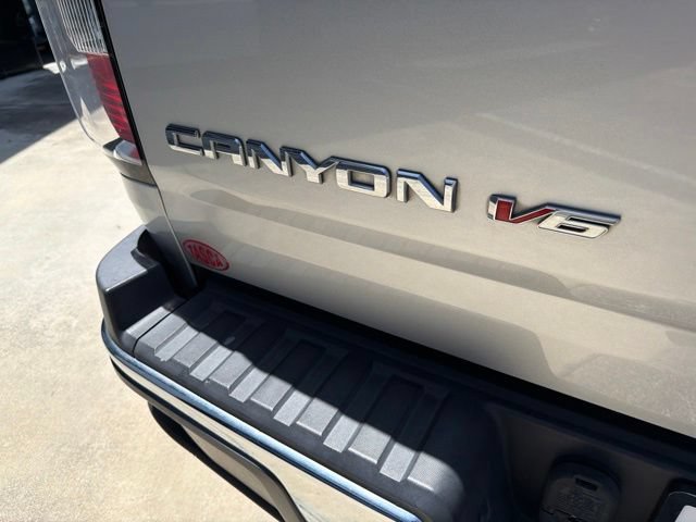 Used 2018 GMC Canyon SLT w/ Driver Alert Package RWD image 8