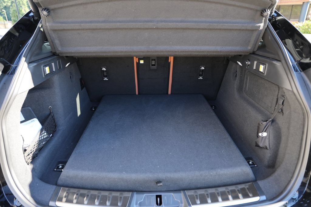 Used 2024 Jaguar F-PACE R-Dynamic S AWD/4WD image 7