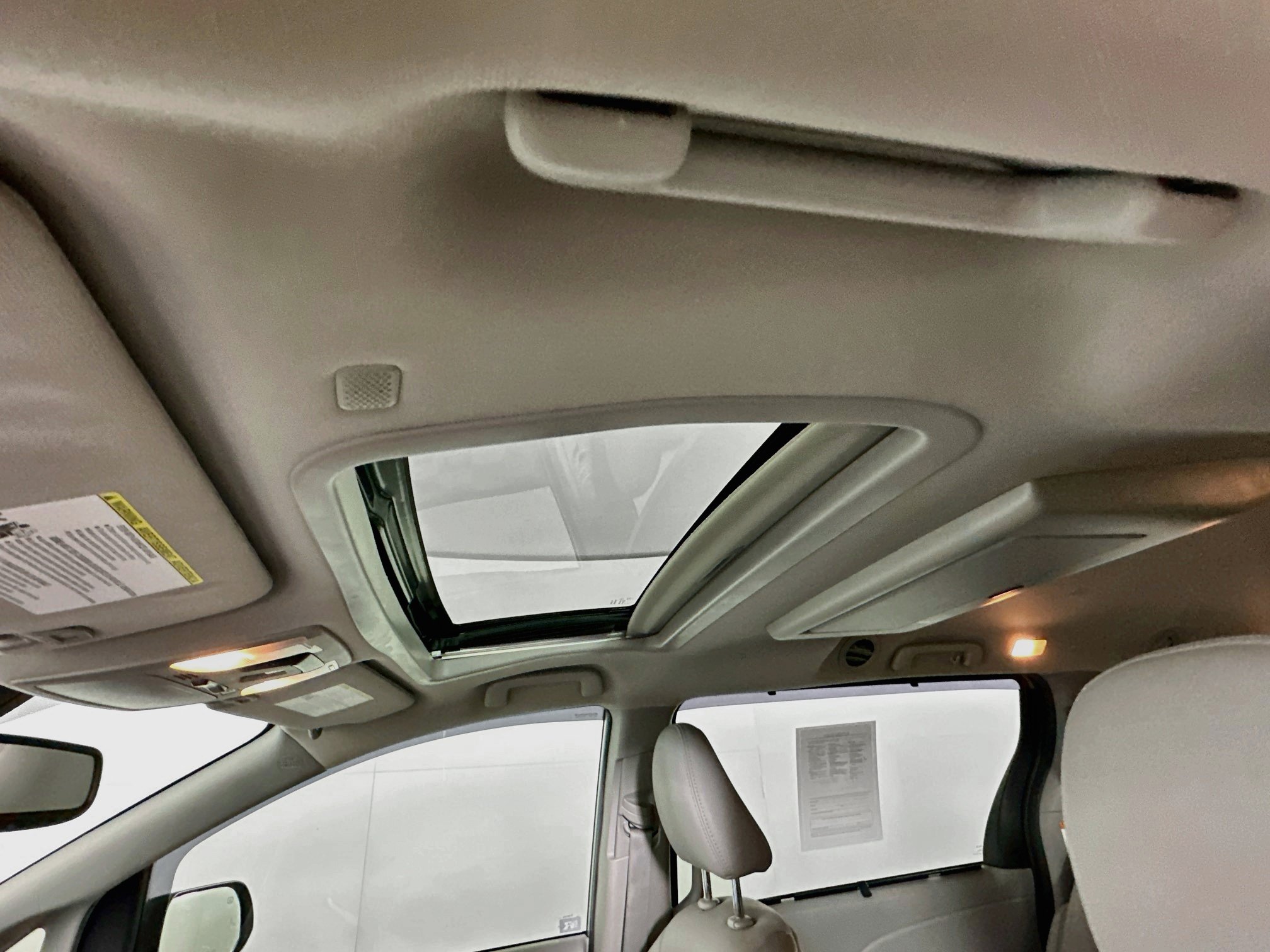 Used 2020 Toyota Sienna XLE Premium FWD image 25