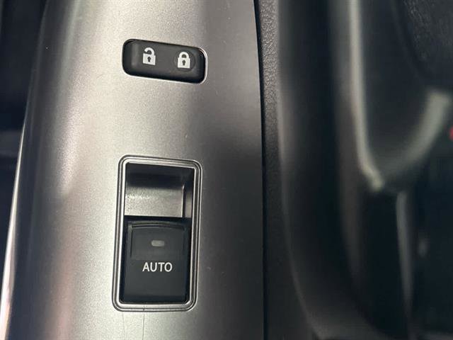 Used 2022 Toyota Sequoia SR5 image 38