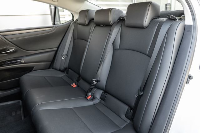 Used 2025 Lexus ES 350 350 w/ Premium Package image 12