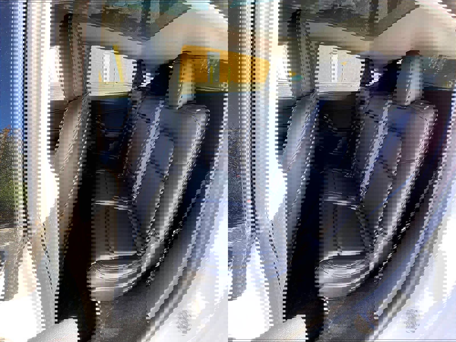 Used 2022 Tesla Model Y Long Range image 5