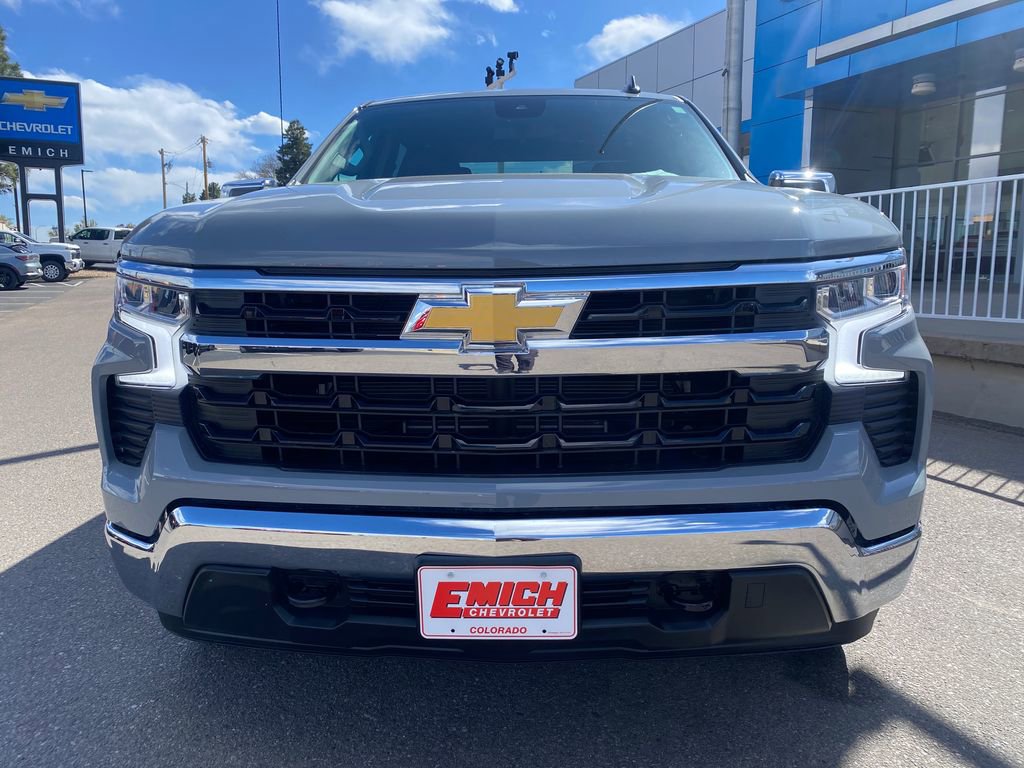 Used 2024 Chevrolet Silverado 1500 LT AWD/4WD image 8