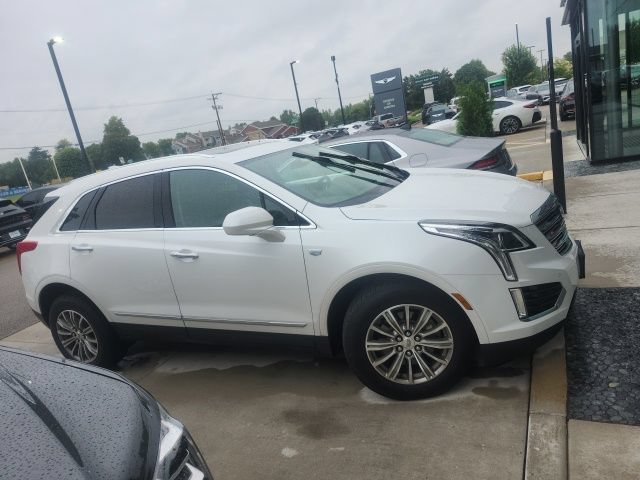 Used 2018 Cadillac XT5 Luxury w/ Driver Awareness Package AWD/4WD image 2