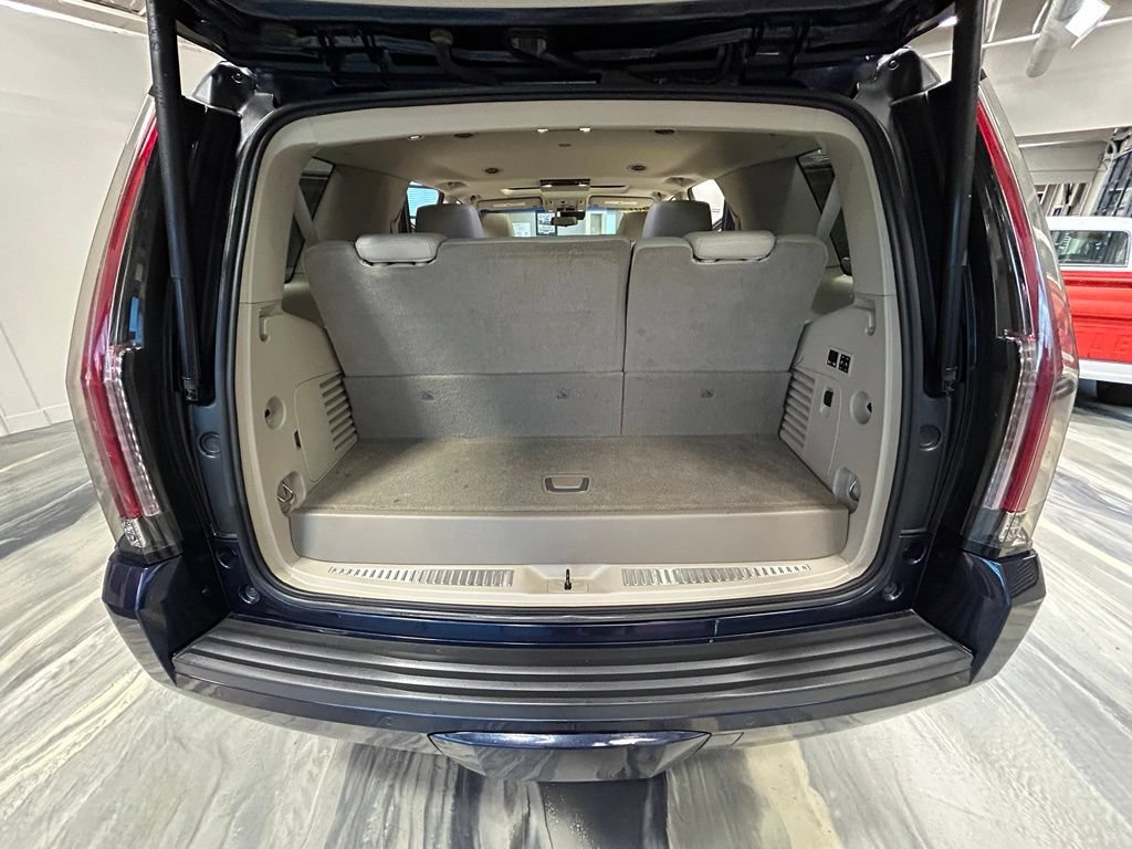 Used 2017 Cadillac Escalade Premium Luxury AWD/4WD image 49