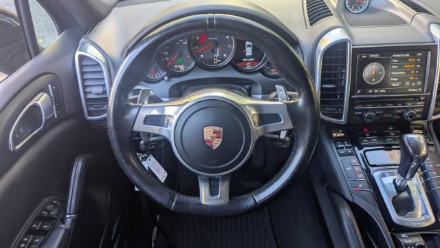 Used 2014 Porsche Cayenne Platinum Edition image 24