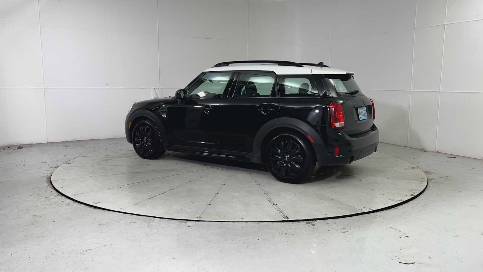 Used 2019 MINI Cooper Countryman S w/ Yin Yang Edition image 4