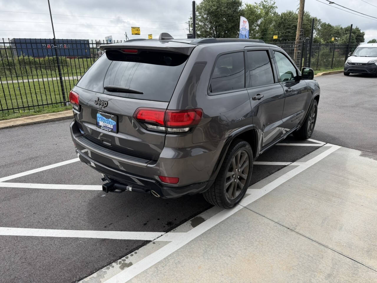 Used 2016 Jeep Grand Cherokee Limited 75th Anniversary RWD image 8