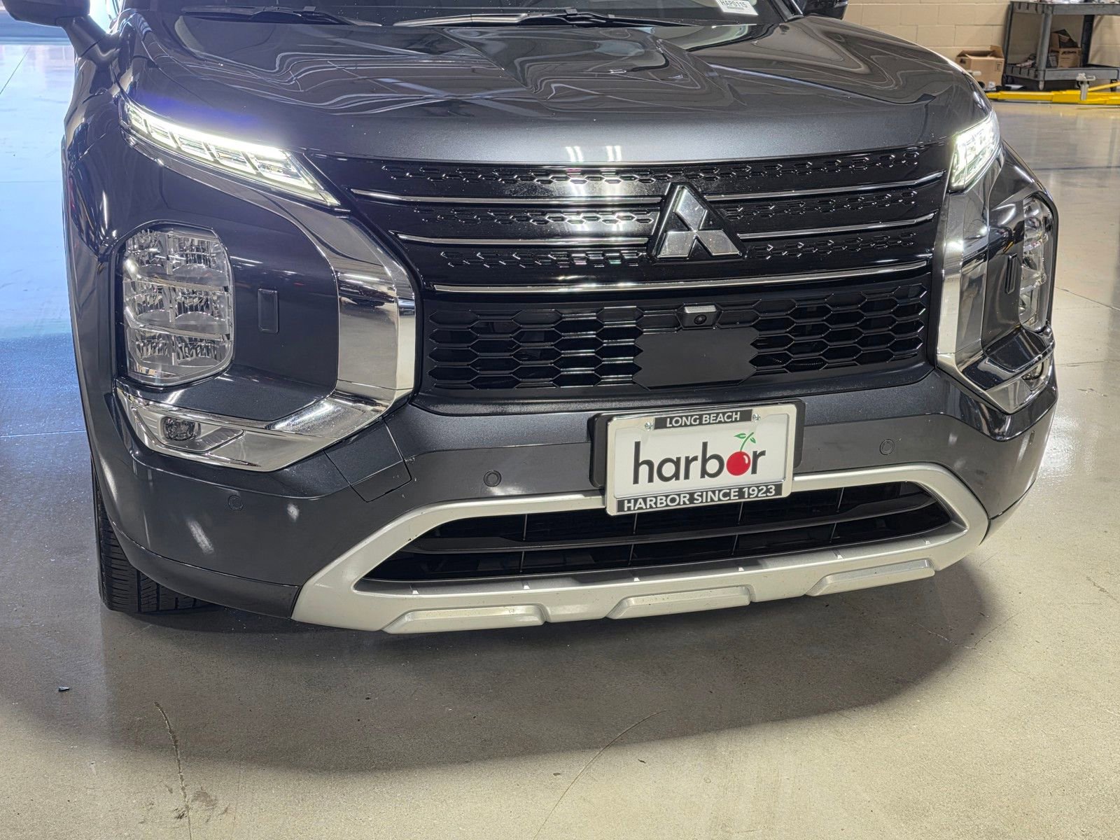 Used 2024 Mitsubishi Outlander SEL image 9