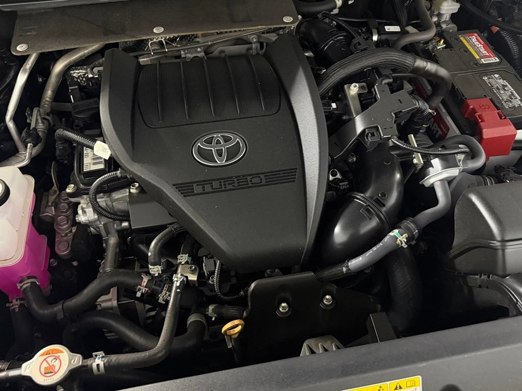 Used 2024 Toyota Highlander Platinum FWD image 30