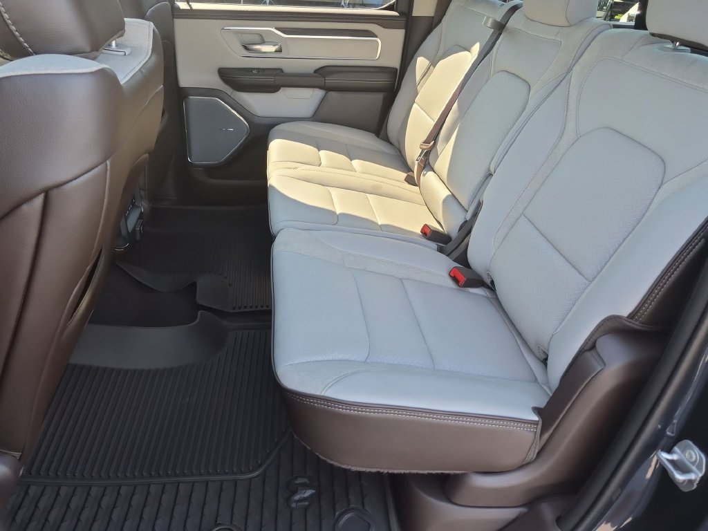 New 2027 RAM 1500 Laramie AWD/4WD image 30
