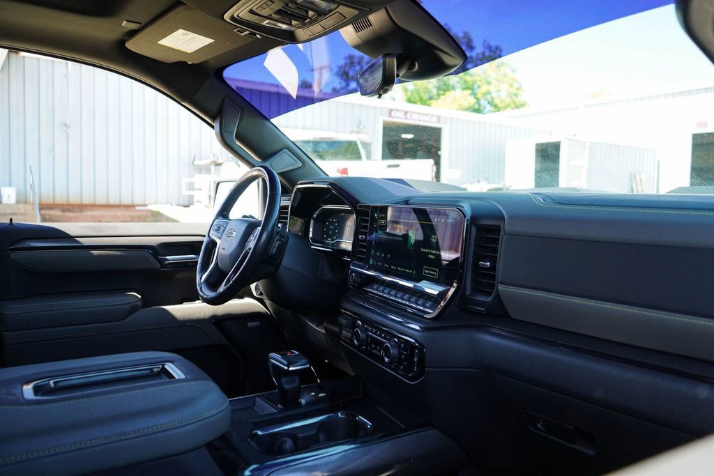 Used 2022 Chevrolet Silverado 1500 ZR2 w/ Technology Package AWD/4WD image 15