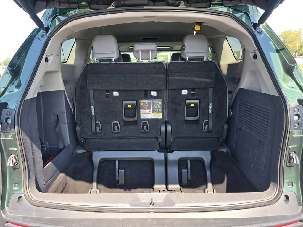 Certified 2024 Toyota Sienna XLE FWD image 19