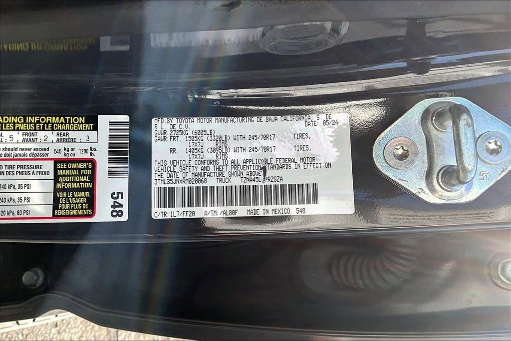 Used 2024 Toyota Tacoma SR5 AWD/4WD image 20