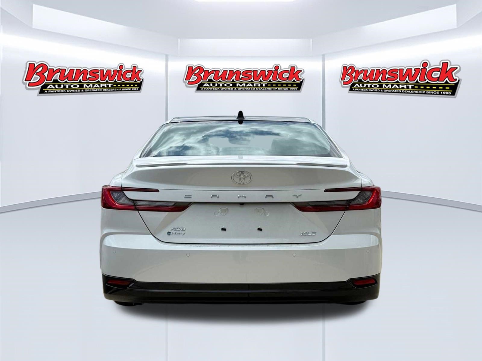 New 2026 Toyota Camry XLE AWD/4WD image 4