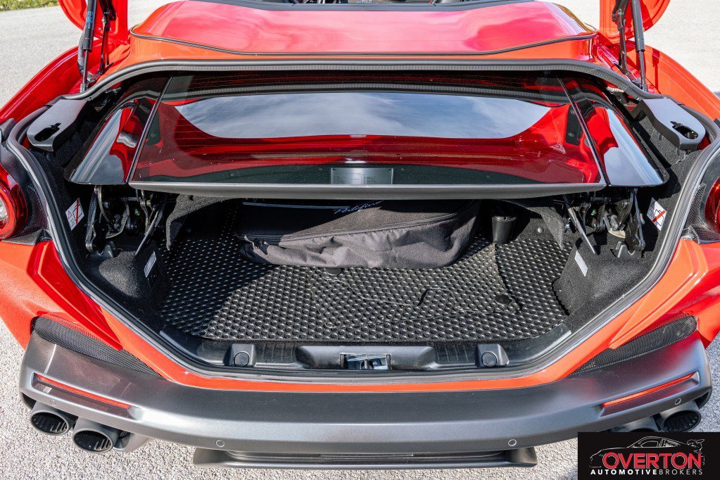 Used 2020 Ferrari Portofino RWD image 43