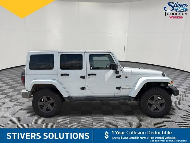 Used 2016 Jeep Wrangler Unlimited Sahara w/ Connectivity Group AWD/4WD image 5