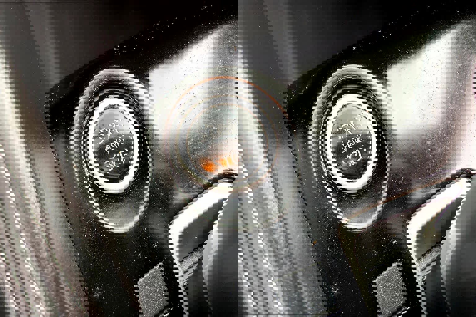 Used 2019 Nissan Kicks SR image 30