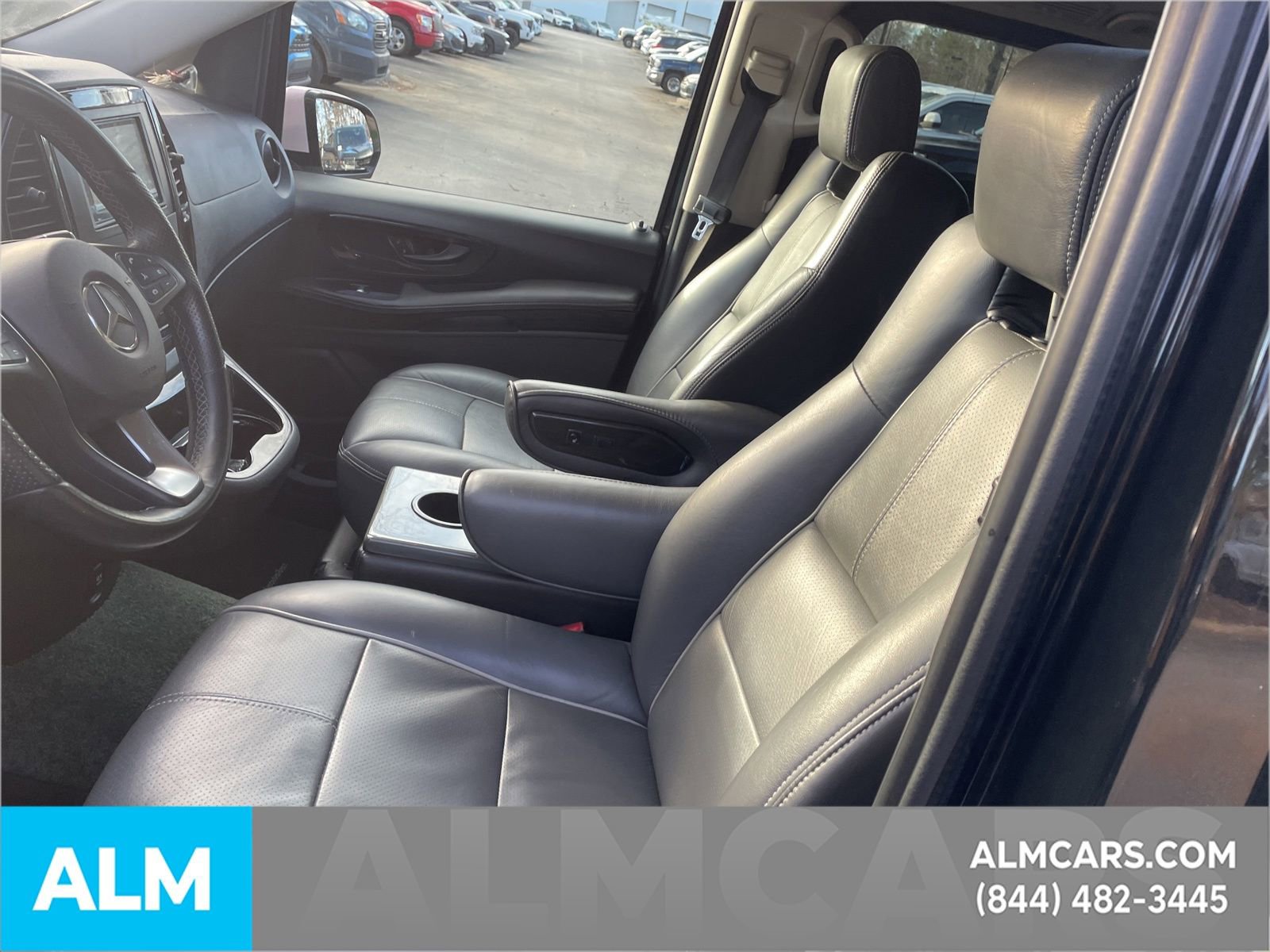 Used 2018 Mercedes-Benz Metris Passenger image 11