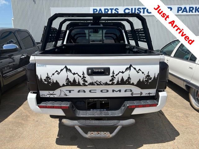 Used 2022 Toyota Tacoma SR w/ SX Package RWD image 5