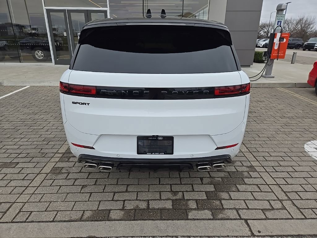 Used 2025 Land Rover Range Rover Sport Autobiography image 6