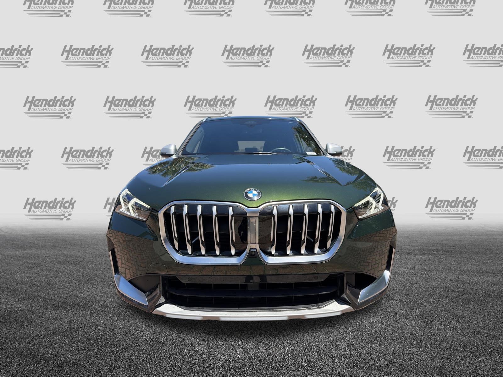 Used 2024 BMW X1 xDrive28i AWD/4WD image 3