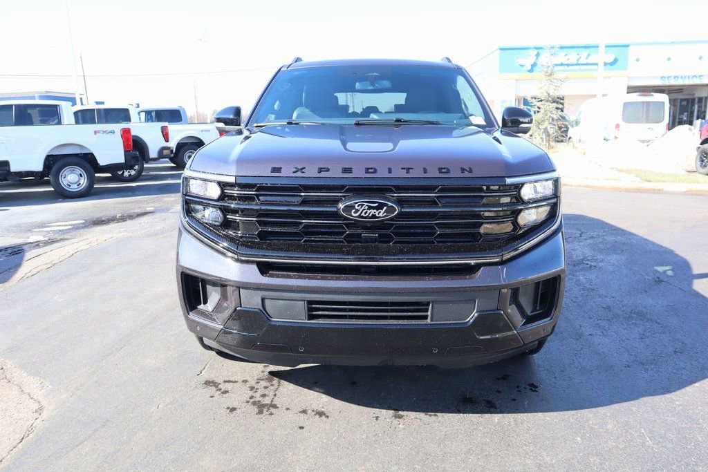 New 2026 Ford Expedition Platinum w/ Stealth Performance Package image 10