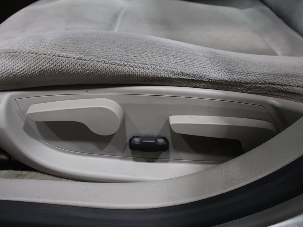 Used 2014 Chevrolet Impala Limited LS image 9