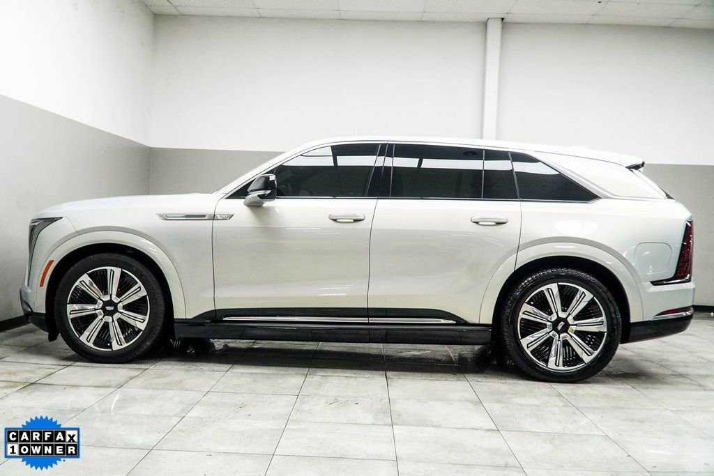 Used 2025 Cadillac Escalade IQ Luxury 2 AWD/4WD image 9