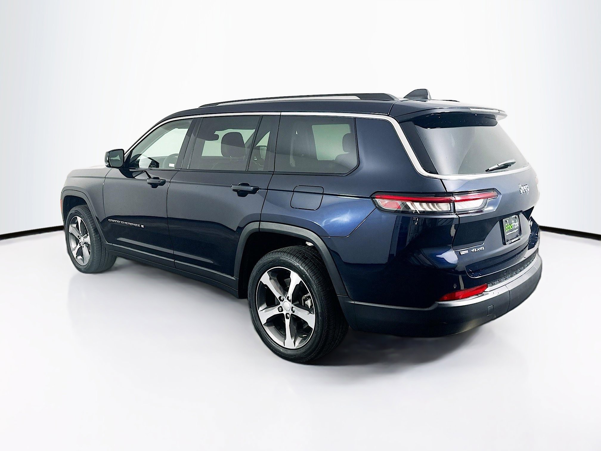 Used 2023 Jeep Grand Cherokee L Limited w/ Trailer Tow Group (B) AWD/4WD image 5