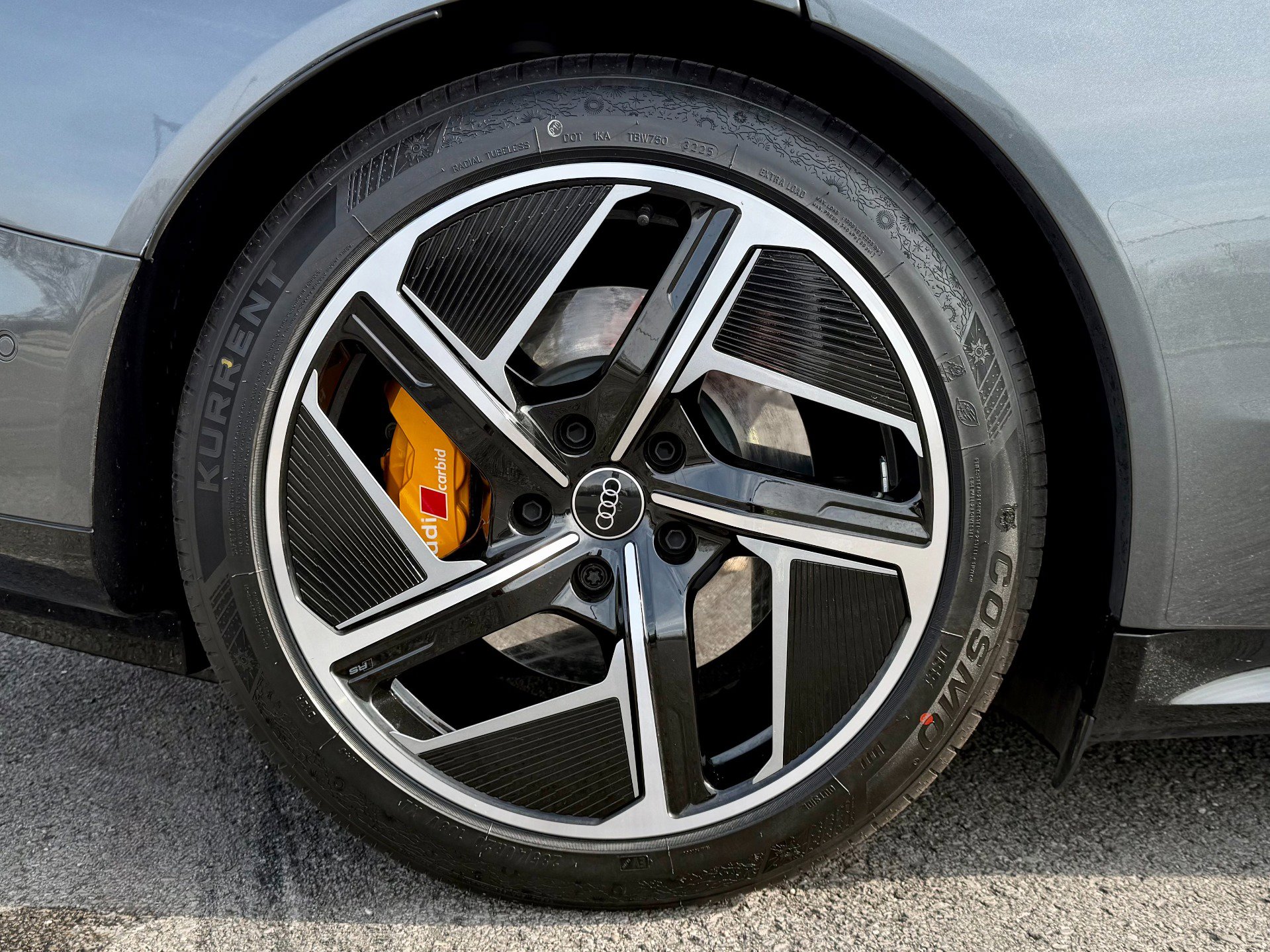 Used 2024 Audi RS e-tron GT w/ Carbon Performance Package image 58