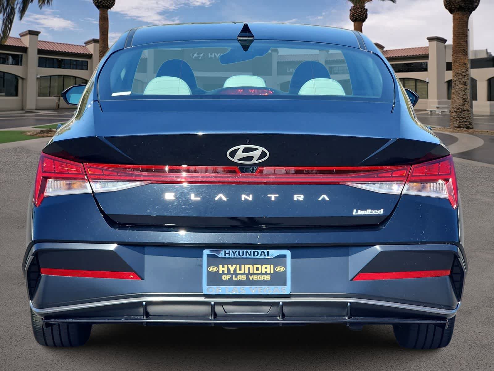 Certified 2025 Hyundai Elantra Limited FWD image 7