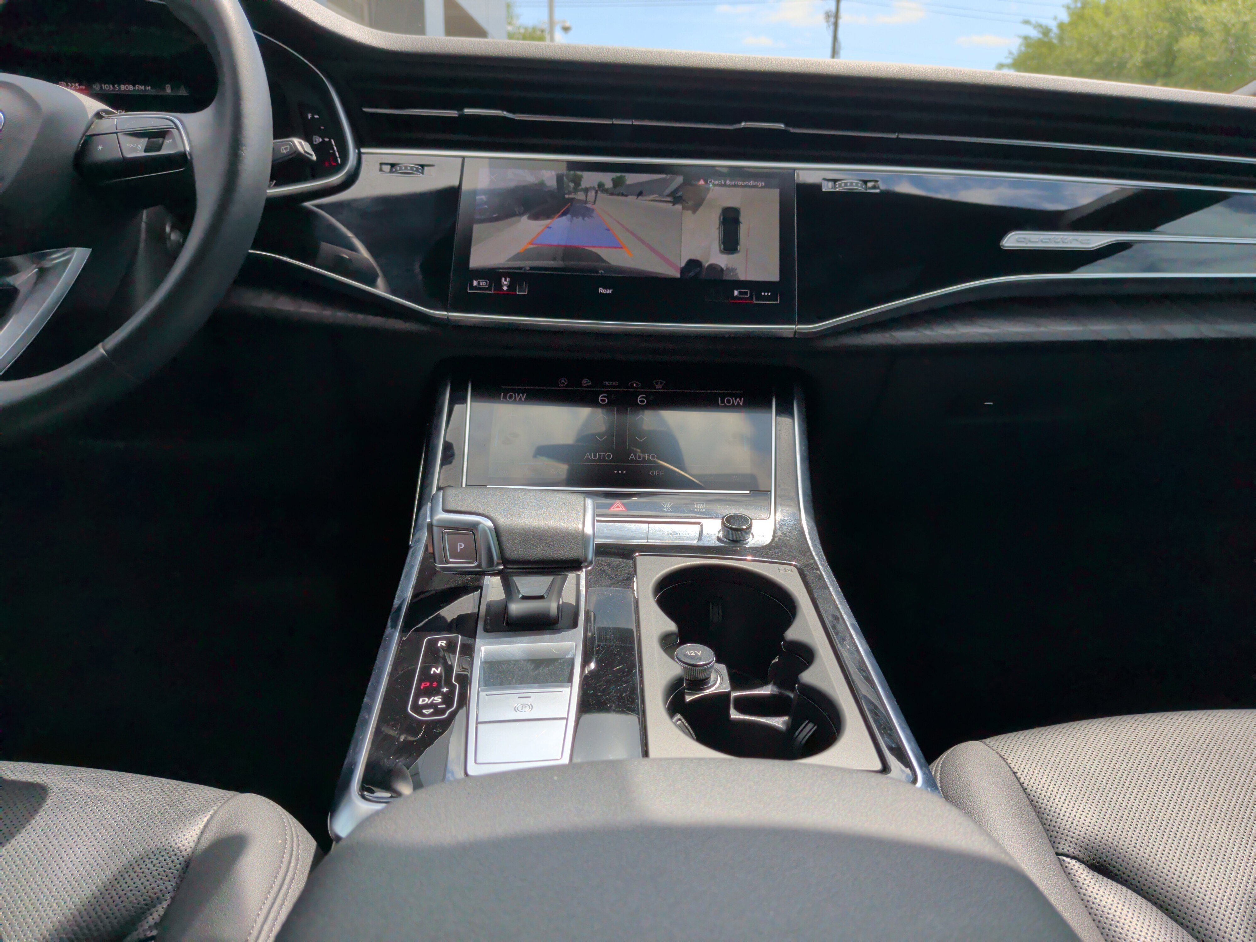 Used 2022 Audi Q7 3.0T Prestige image 31