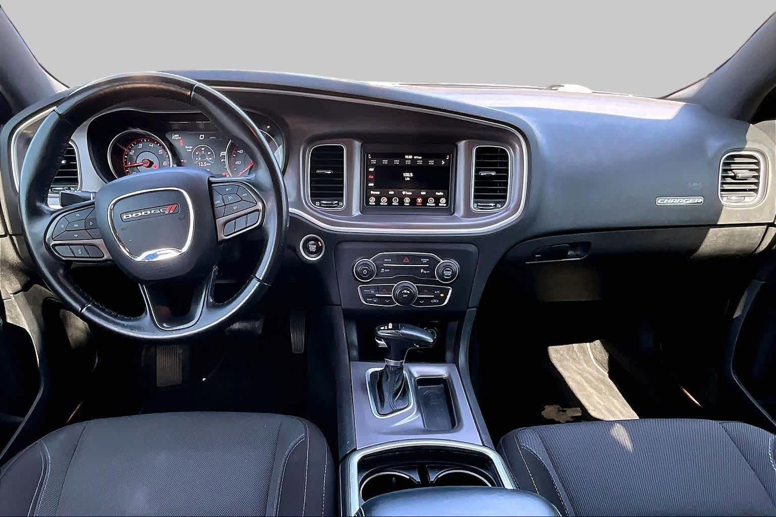 Used 2022 Dodge Charger SXT RWD image 15