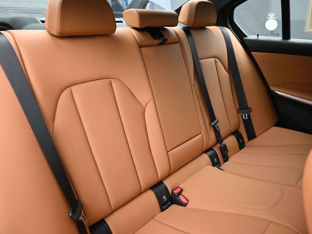 Used 2025 BMW 330i xDrive Sedan image 11