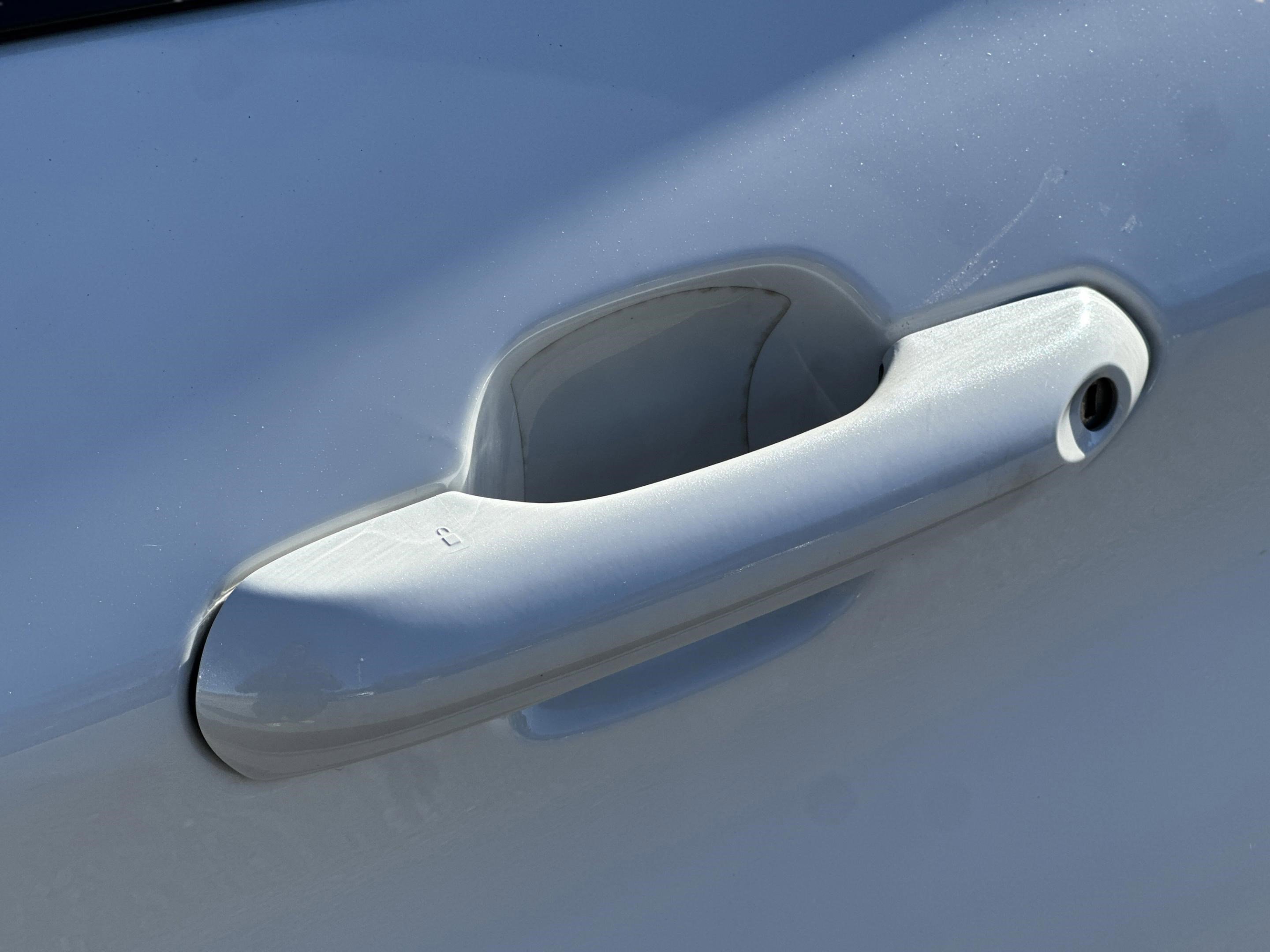 Used 2023 Ford Explorer XLT image 35